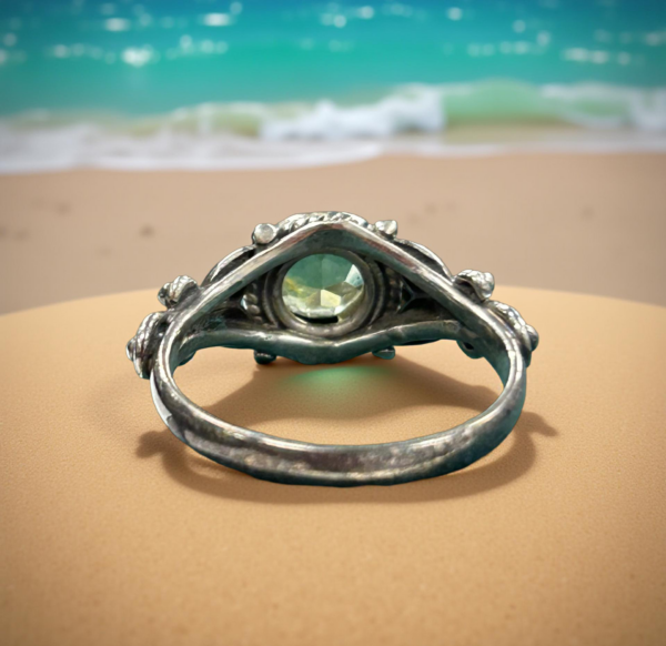 Peridot Ring – Sterling Silver Size 6.25 - Image 4