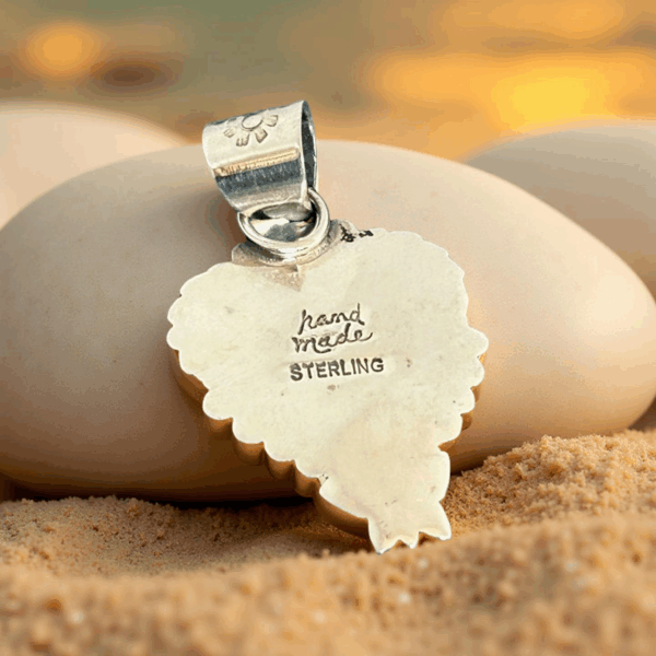 Radiant Heart Spiny Oyster Pendant - Image 4