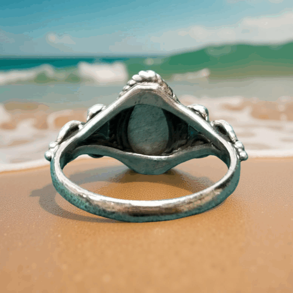 Vintage Teardrop Labradorite Ring – Size 6 - Image 4
