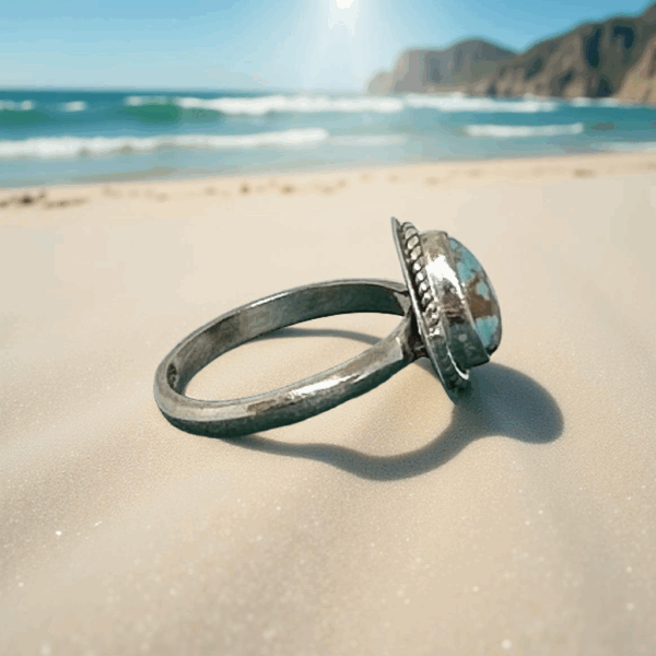 Southwestern Turquoise Teardrop Ring in Sterling Silver- Size 7 - Image 3